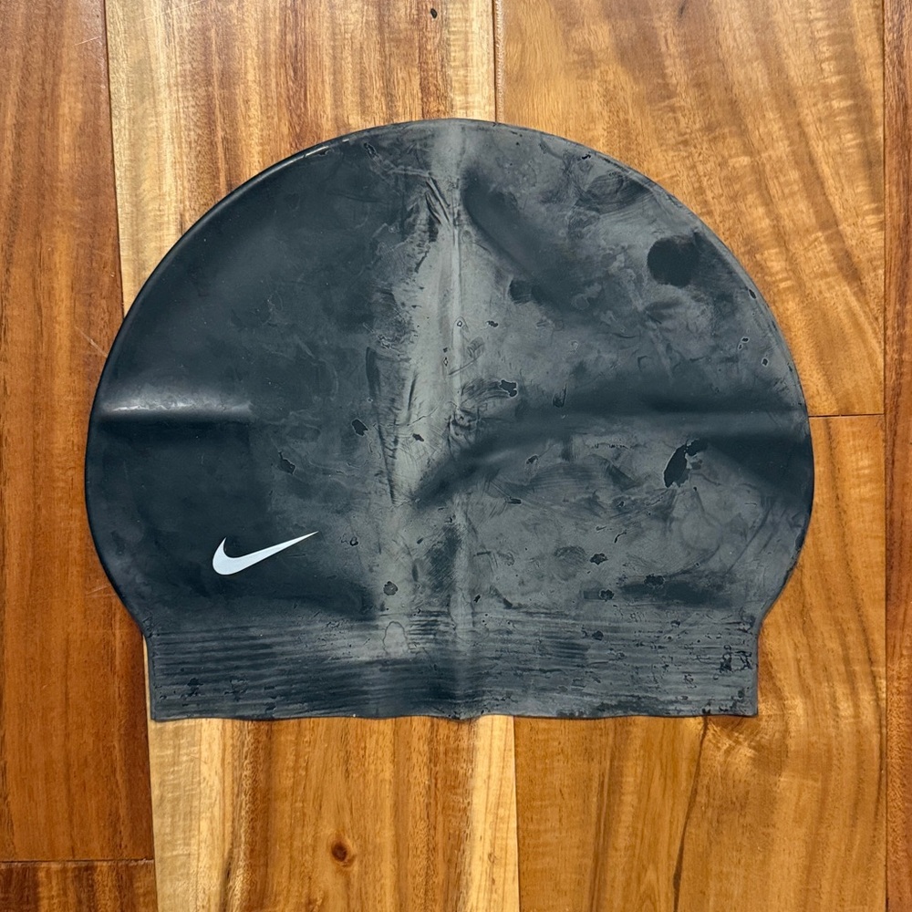 Nike HydraStrong One-Piece Swimsuit - Picture 5 of 11